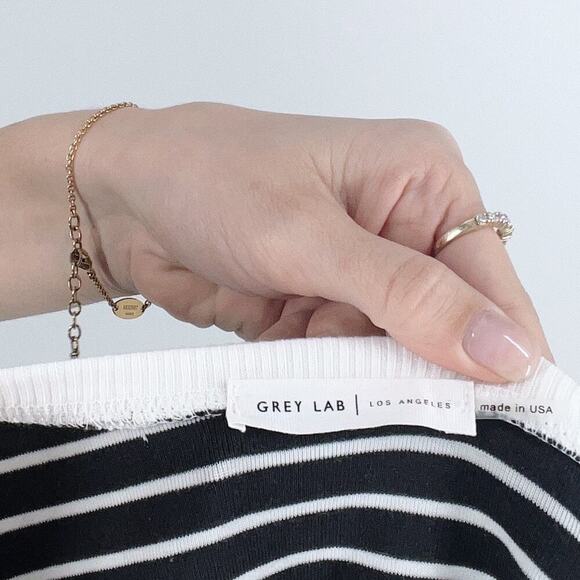 Grey Lab Black and White Striped Crewneck Long Sleeve Top Size Small - Picture 4 of 4